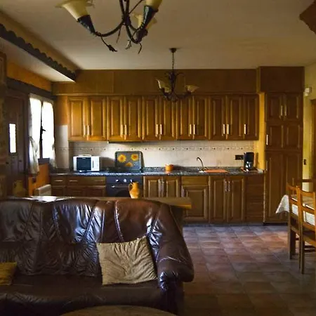 Kır Evi Dos Infantas Lilas Valdespino