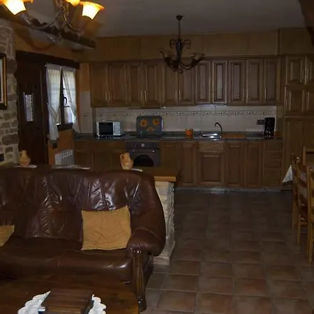 Kır Evi Dos Infantas Lilas Valdespino